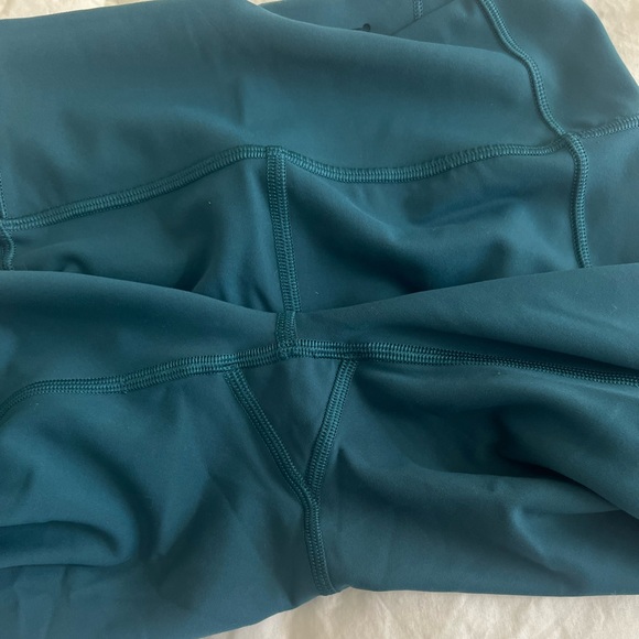 Lululemon In Movement Tight 25" *Everlux in Bermuda Teal Size 4 - Picture 10 of 13